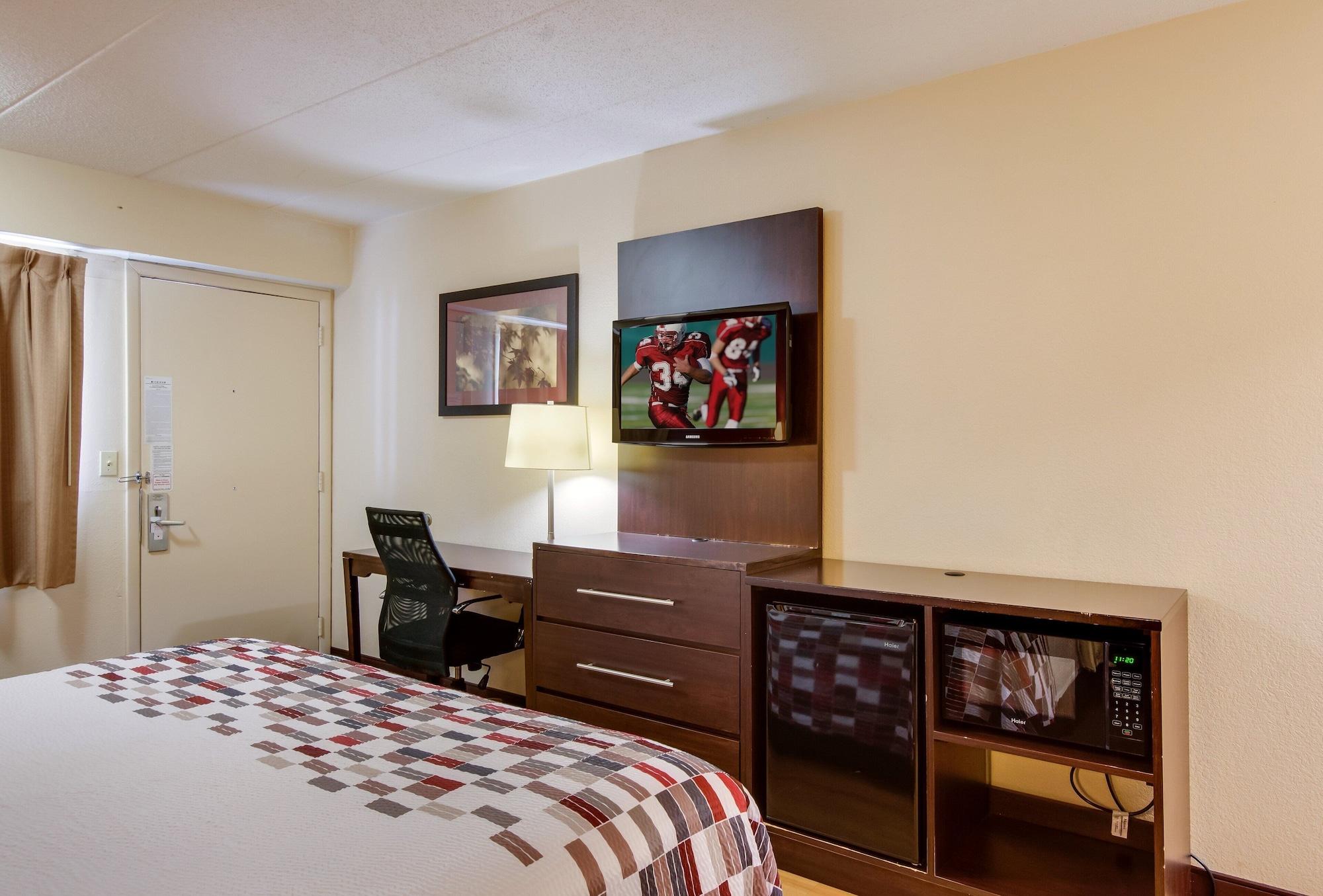 Inn Red Roof East - Expo Center 2*
